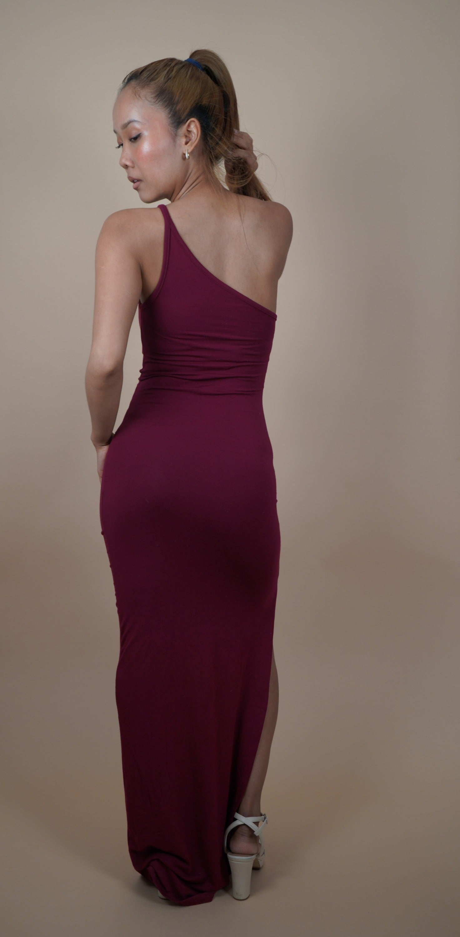 Maroon Elegance One Shoulder Strap Maxi Dress - Lyonkusol