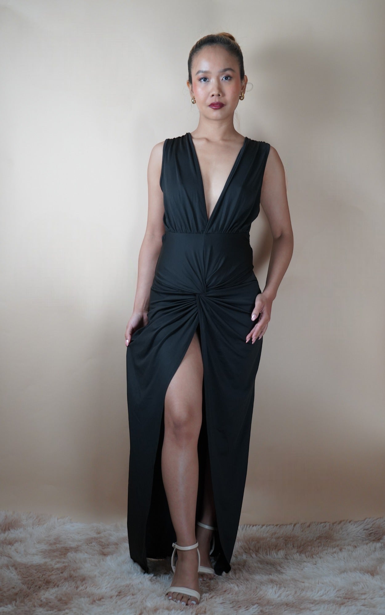 Black Secret Admirer - Long Slit Maxi Dress - Lyonkusol